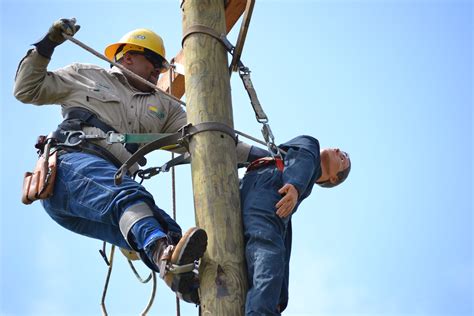 pole top rescue